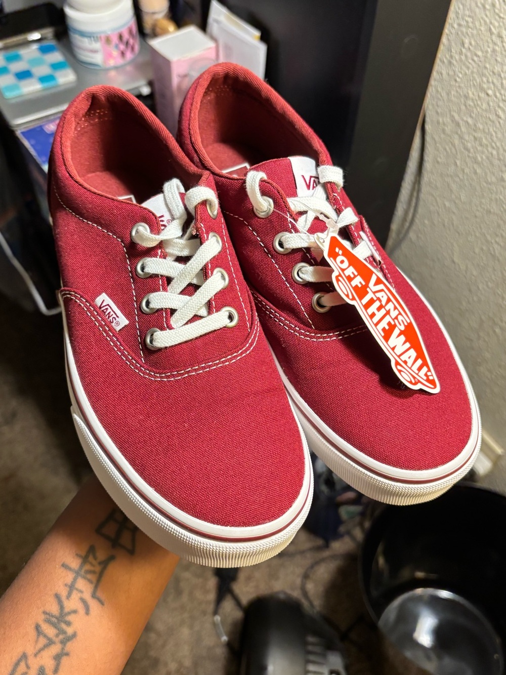 Doheny Vans Low Top Sneakers - Maroon and White